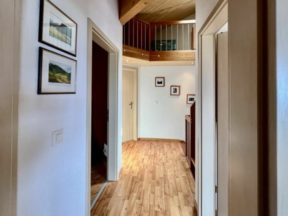 Doppeleinfamilienhaus mit separatem Studio
