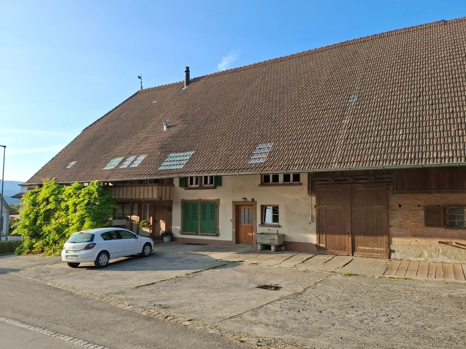 Apartment in an old building on the 1st floor in Fräschels