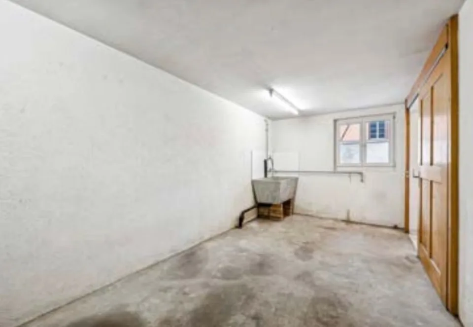 Apartment in an old building on the 1st floor in Fräschels
