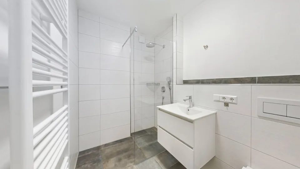 Bidding Process: Residential and Commercial Building in Feldberg with New Construction, Commercial Space – photo 13 of 13
