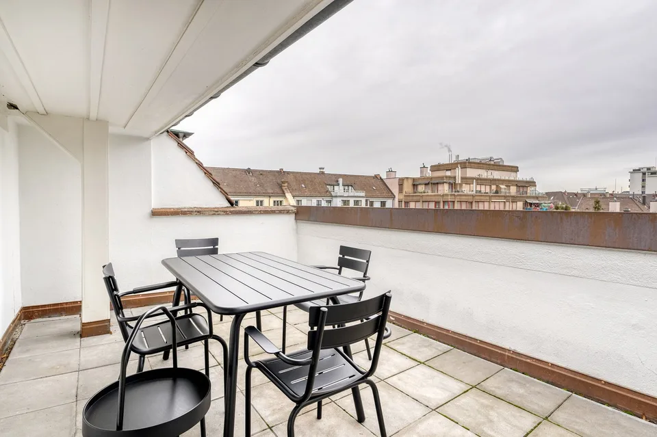 Grossartige Altstetten, 2.5ZW mit W/T, nah Markt, über Blueground