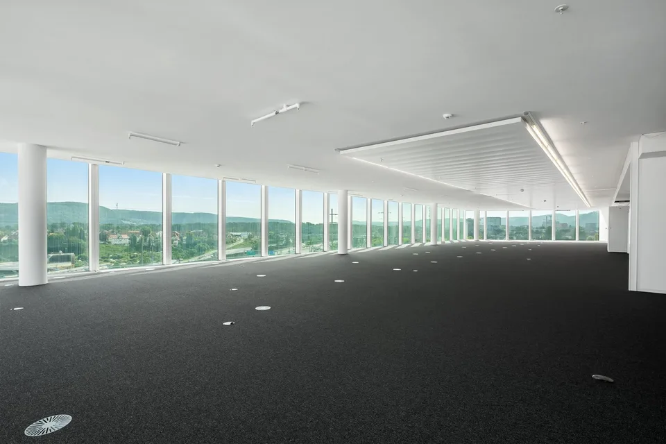 Espace de bureau dans la tour St. Jakob