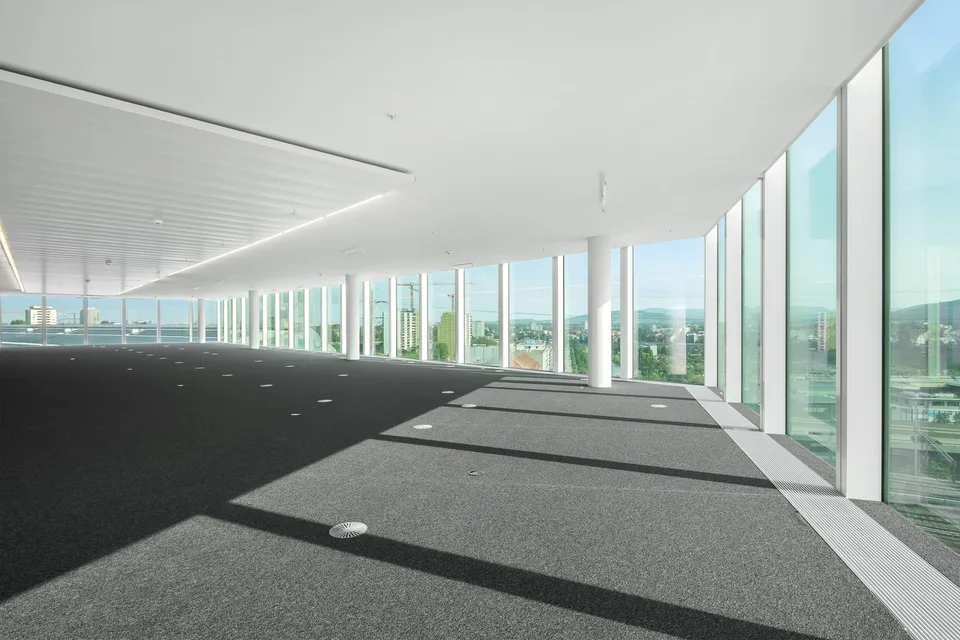 Espace de bureau dans la tour St. Jakob