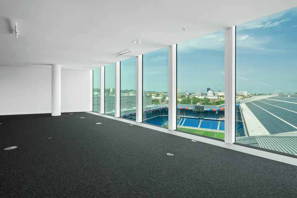 Espace de bureau dans la tour St. Jakob