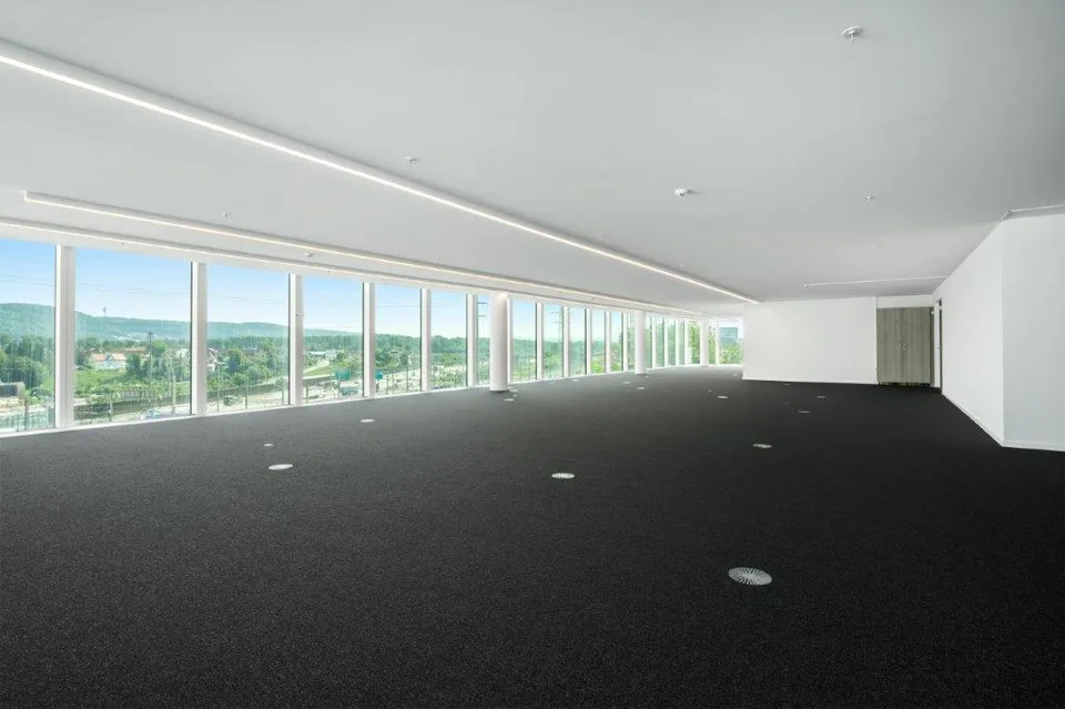 Espace de bureau dans la tour St. Jakob