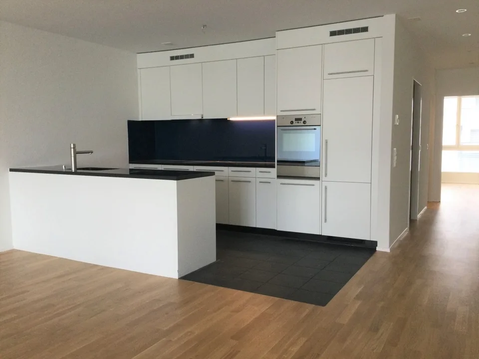 grosszügige 2.5-Zimmerwohnung an zentraler Lage