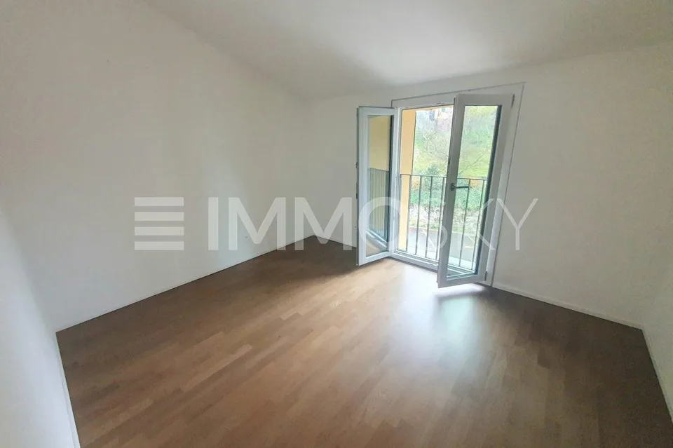 Elegante appartamento con balcone panoramico  Bruzella