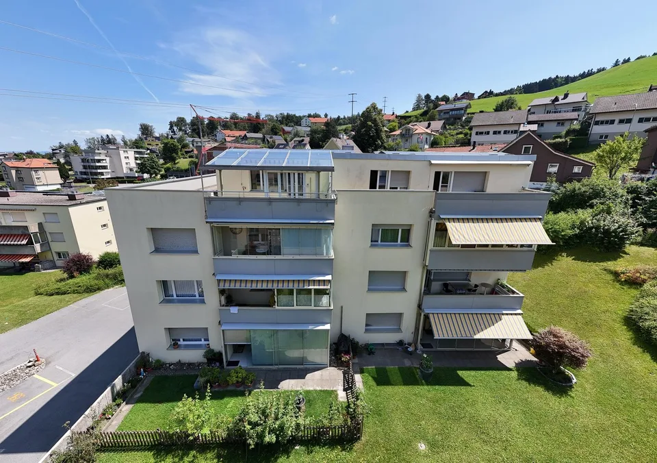 Einzigartige 2½-Zi.-Attika mit grosser Terrasse & Weitsicht in Grub AR