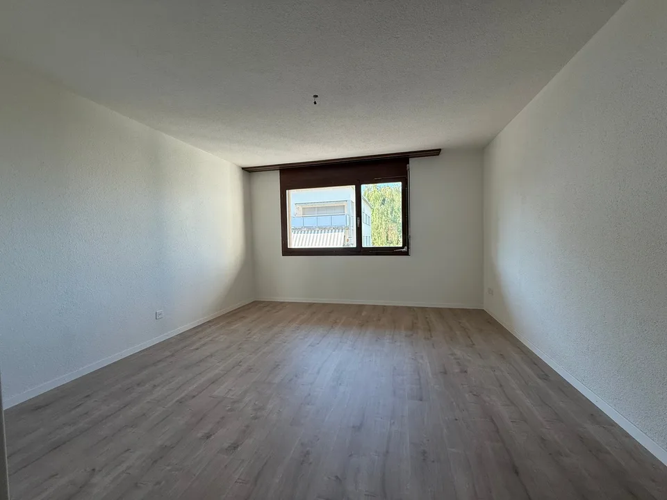 Wohnen auf zwei Ebenen - Attraktive 4.5-Zimmer-Maisonettewohnung mit Sitzplatz in Freienbach