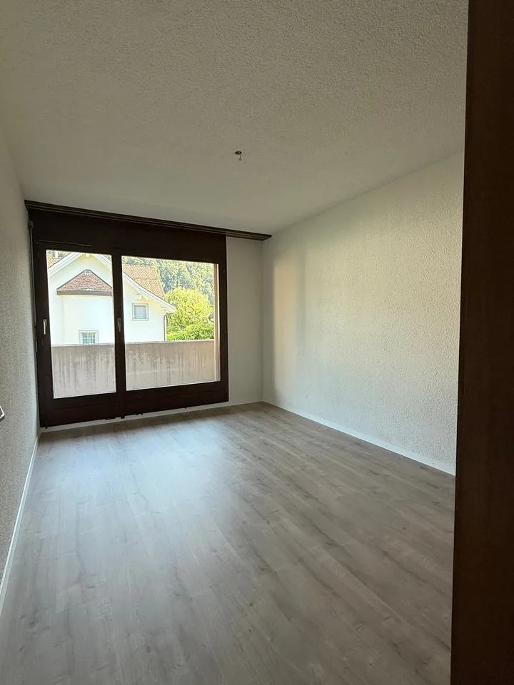 Wohnen auf zwei Ebenen - Attraktive 4.5-Zimmer-Maisonettewohnung mit Sitzplatz in Freienbach