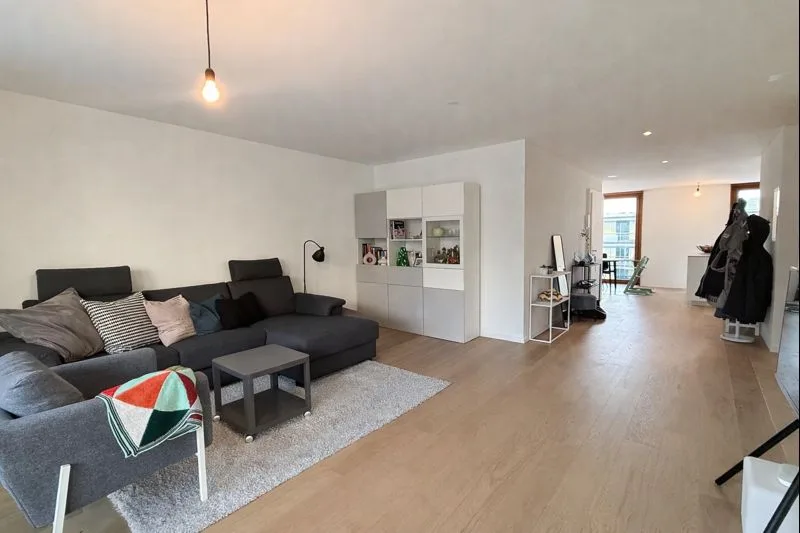 traumhaft schöne 4 1/2 Zi. Stadtwhg.mit 2 Balkons & Weitsicht