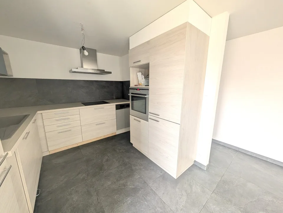 Occasione! In affitto, nel cuore di Charrat, un bell'appartamento di 3.5 locali ristrutturato, con una grande terrazza!