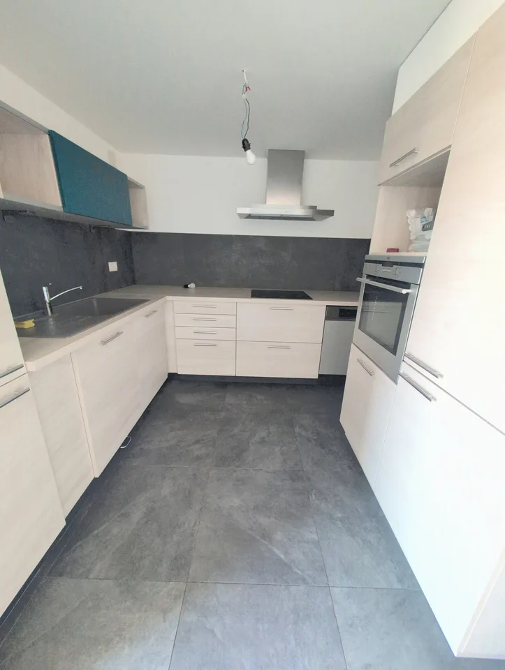 Occasione! In affitto, nel cuore di Charrat, un bell'appartamento di 3.5 locali ristrutturato, con una grande terrazza!