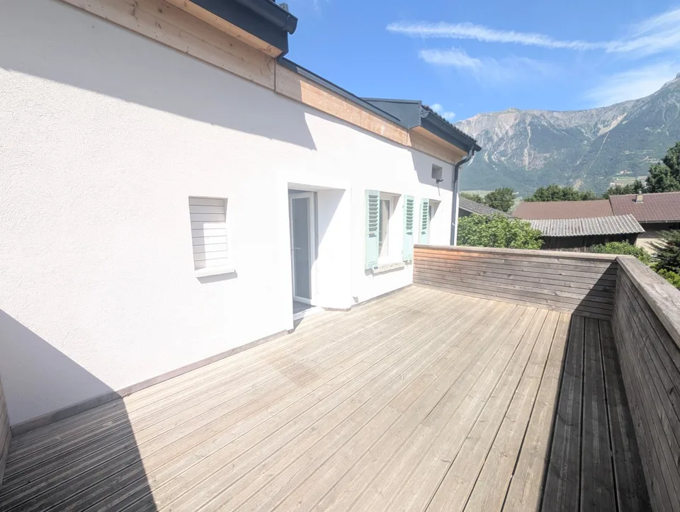 Opportunité ! À louer, au coeur de Charrat, un beau 3.5 pièces rénové, avec une grande terrasse !