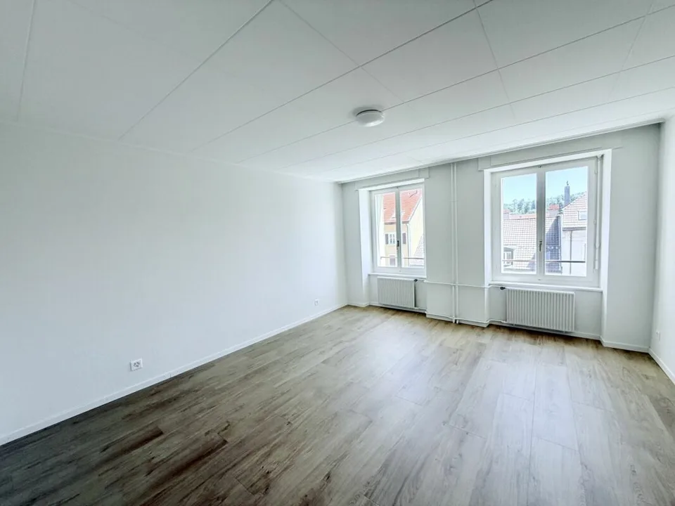 Rénové ! Appartement de 4.0 pièces avec balcon