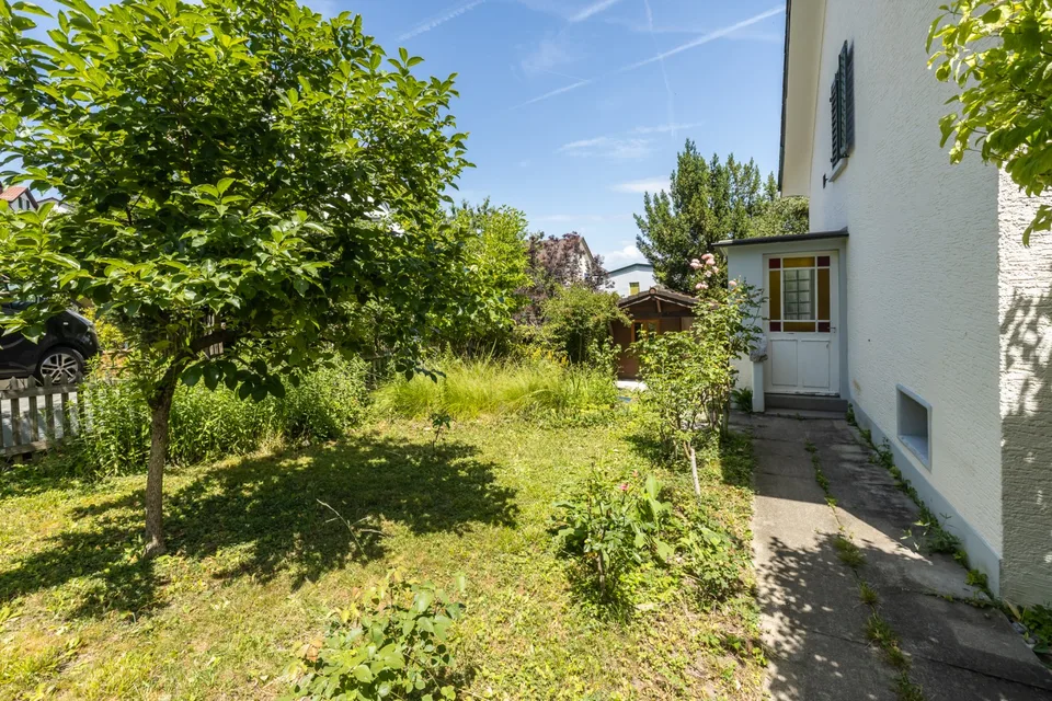 Grundstück mit Potenzial an ruhiger und grüner Stadtlage