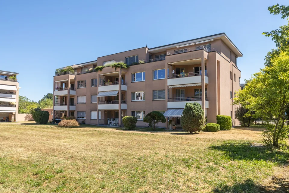 Appartement spacieux en attique à Winterthur-Seen