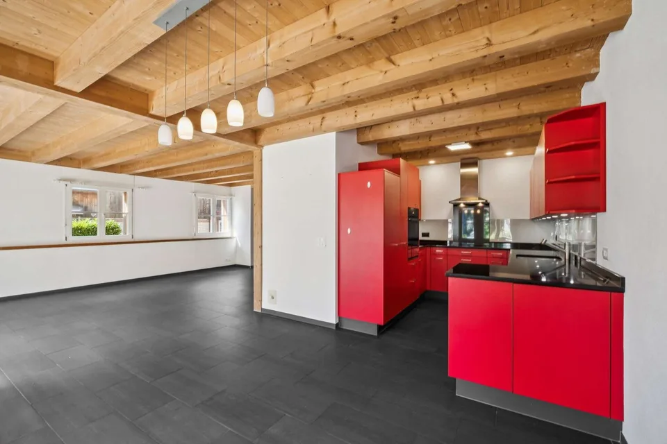 Maison unifamiliale spacieuse avec vue dégagée sur les environs verts