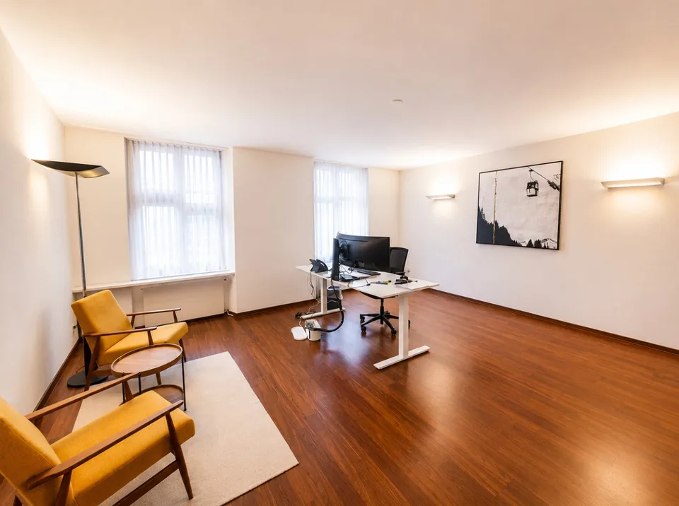 1 piano di uffici in posizione ideale – 100 m2 – limitato fino al 31.05.2027