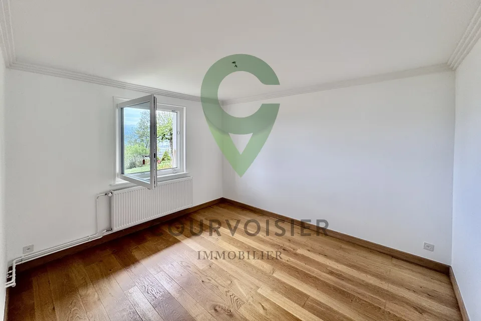 Maison individuelle de 6,5 avec vue imprenable proche de Begnins