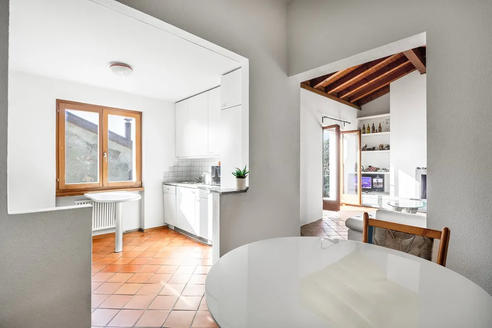 Zweifamilienhaus mit 2 Wohnungen mit 3.5 Zimmern und Garten