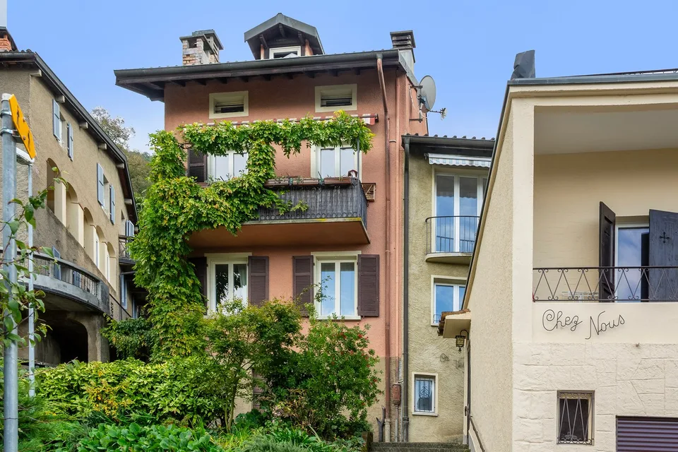 Vivere la tradizione con stile: casa di nucleo con vista aperta – foto 8 di 9