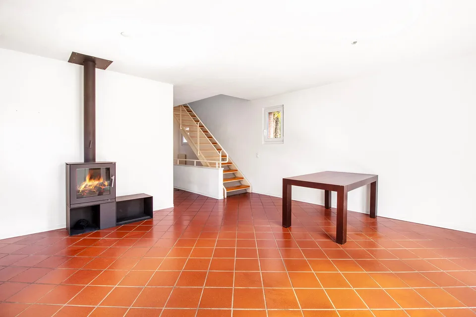 Casa unifamiliare con giardino privato e posizione tranquilla