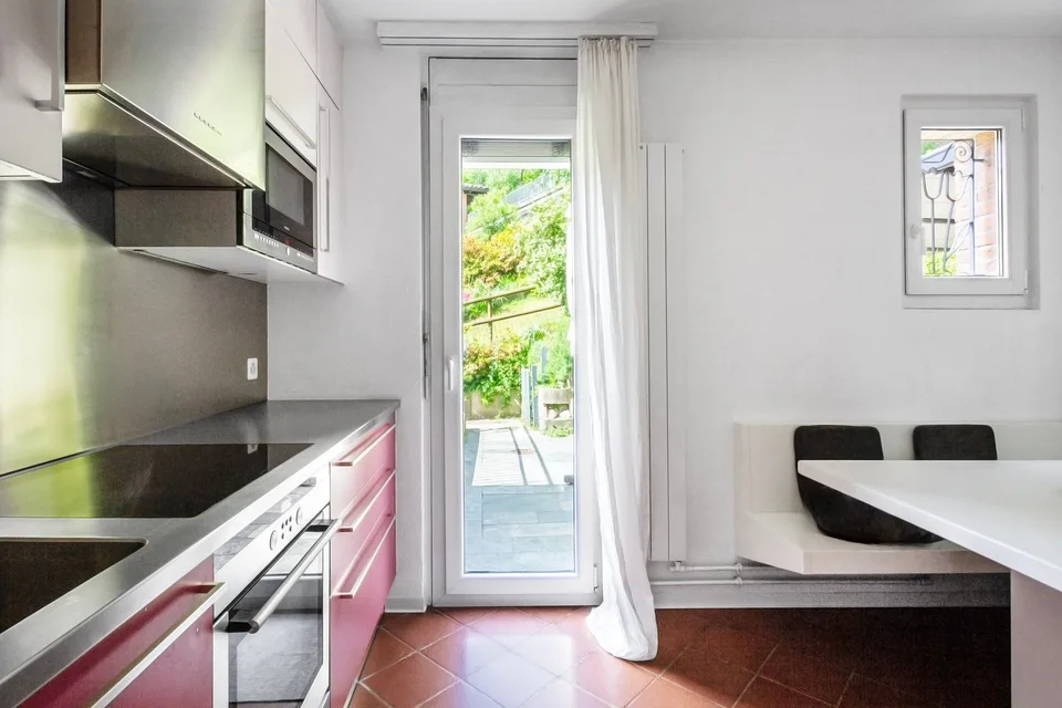 Casa unifamiliare con giardino privato e posizione tranquilla