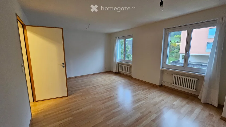 Renovierte 3.5-Zimmer-Wohnung mit Balkon und Seeblick in Küssnacht am Rigi