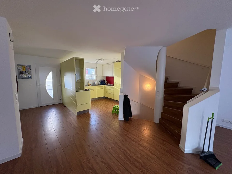 Charmantes 6.5-Zimmer-Einfamilienhaus in Birsfelden mit Garage