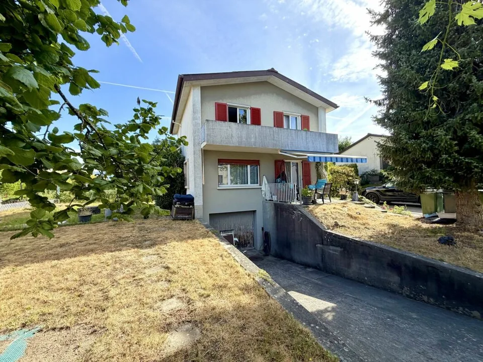 Charmantes freistehendes Einfamilienhaus mit grosszügigem Garten an ruhiger Wohnlage