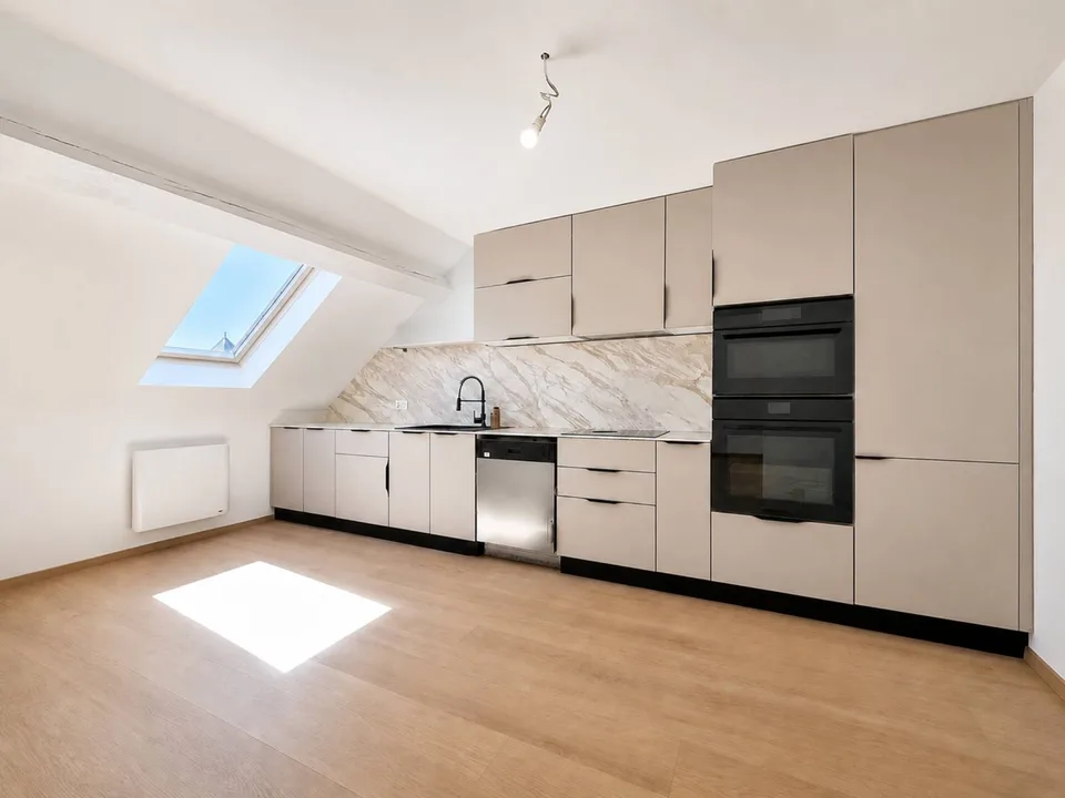 Mitten im Dorf, Dachgeschoss mit 153 m2 Charme