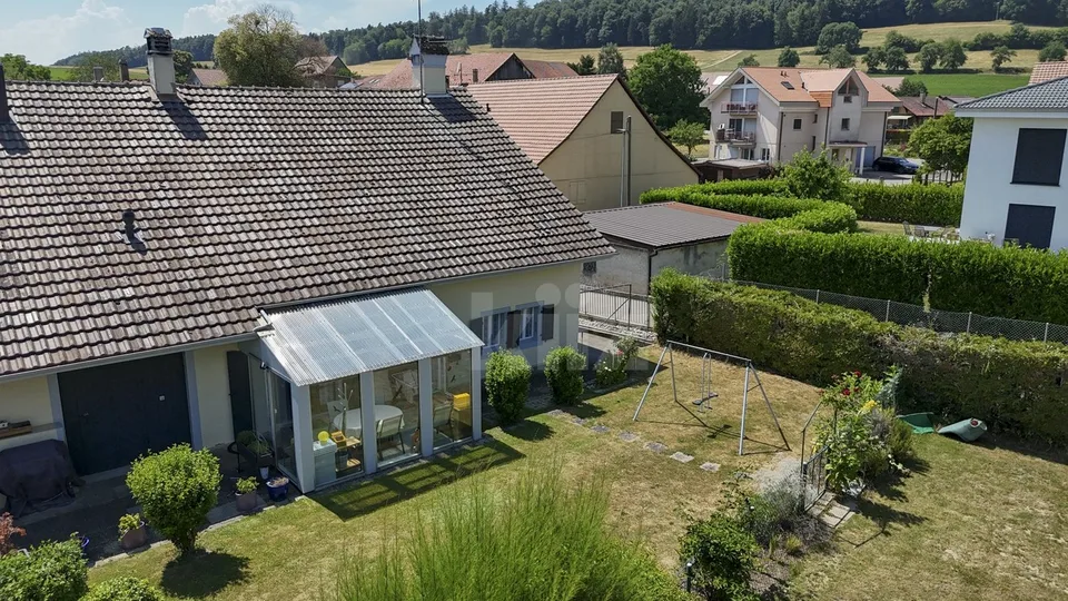 Charmante maison mitoyenne avec grand jardin et forêt – photo 12 sur 13