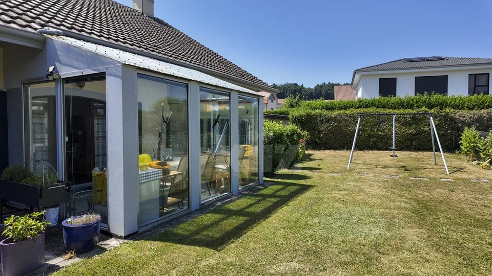 Charmantes Reihenhaus mit großem Garten und Wald