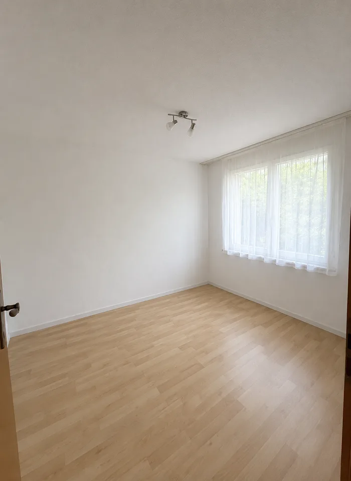 Appartamento al pianterreno di 4,5 locali luminoso con area di giardino