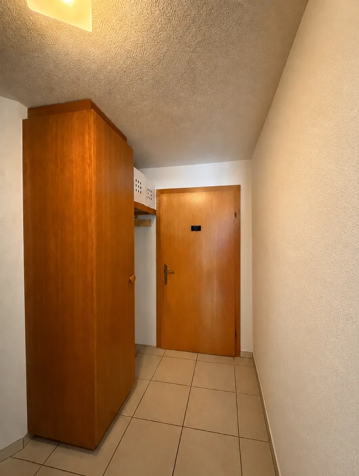 Bright 4.5-room ground-floor apartment with garden seating area
