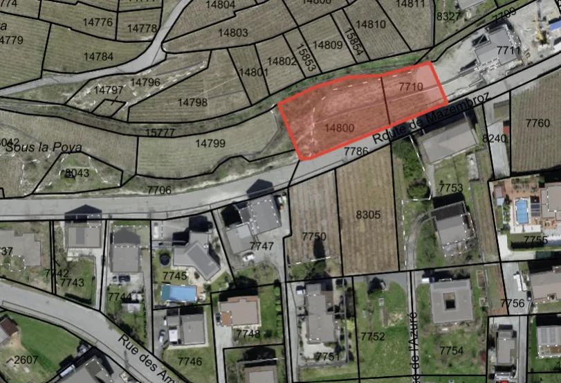 Terrain à bâtir dans un quartier résidentiel - Libre de mandat