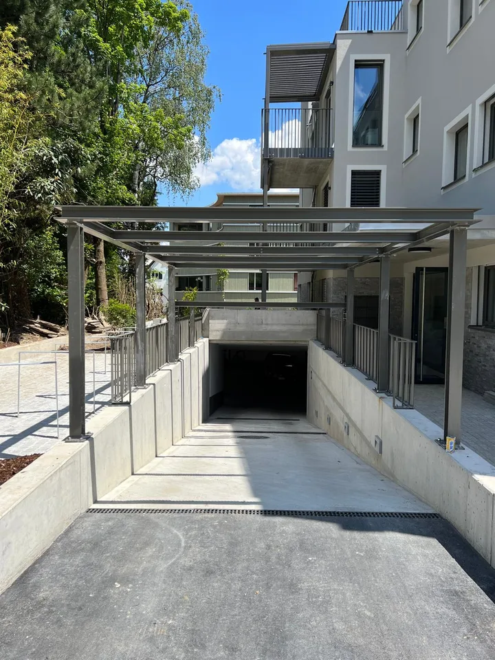 Einstellplatz in Wollishofen zu vermieten