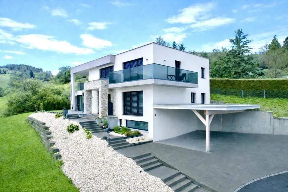 Casa unifamiliare di lusso di 7,5 locali con molto spazio