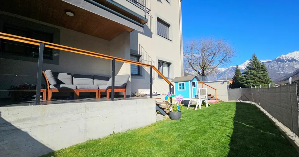 Wohnung mit 4.5 Zimmern und Garten
