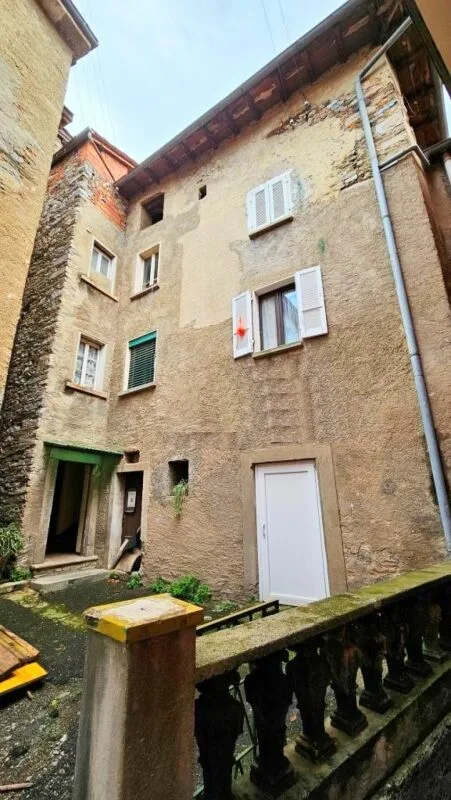 Tessiner Haus im Ortskern von Sonvico