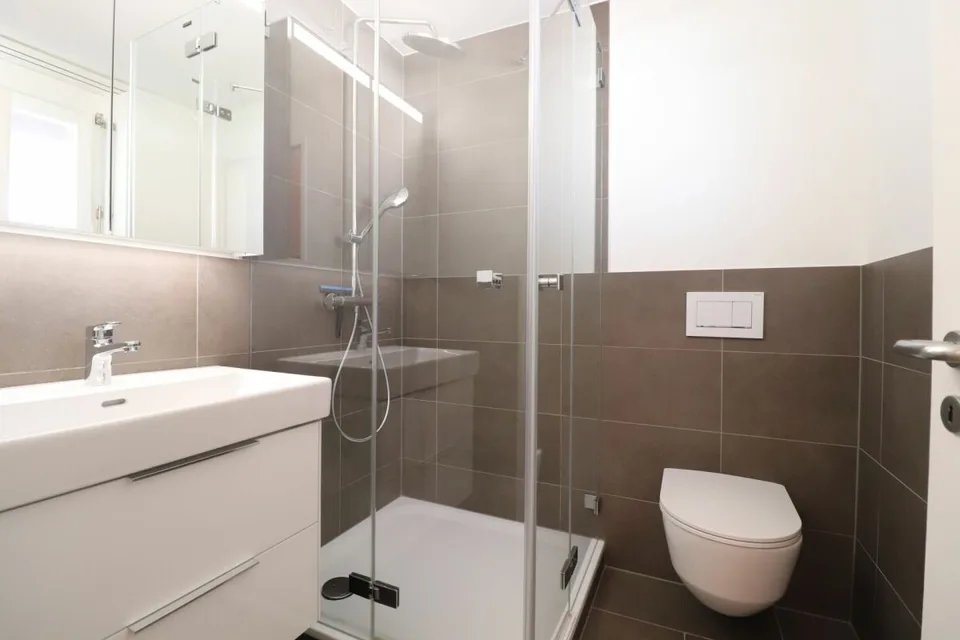 Im beliebten Freuler-Quartier - moderne Maisonette-Dachwohnung mit 2 Balkonen