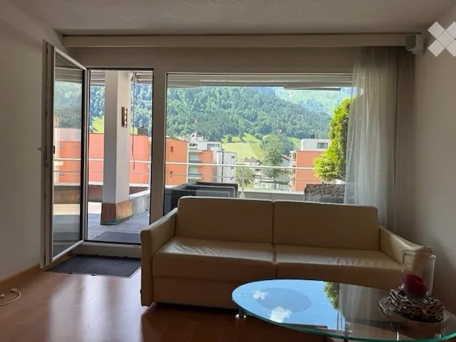 Möblierte 2.5-Zimmer-Wohnung mit Bergpanorama im Herzen von Engelberg
