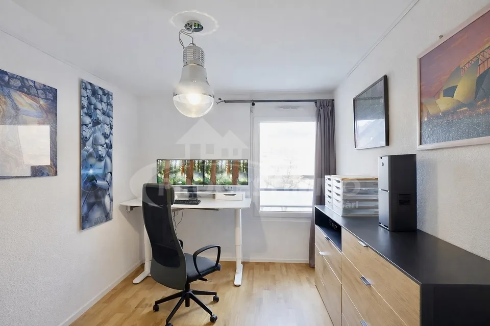EXCEPTIONNEL APPARTEMENT 4.5 PIÈCES DANS UN ENVIRONNEMENT PAISIBLE