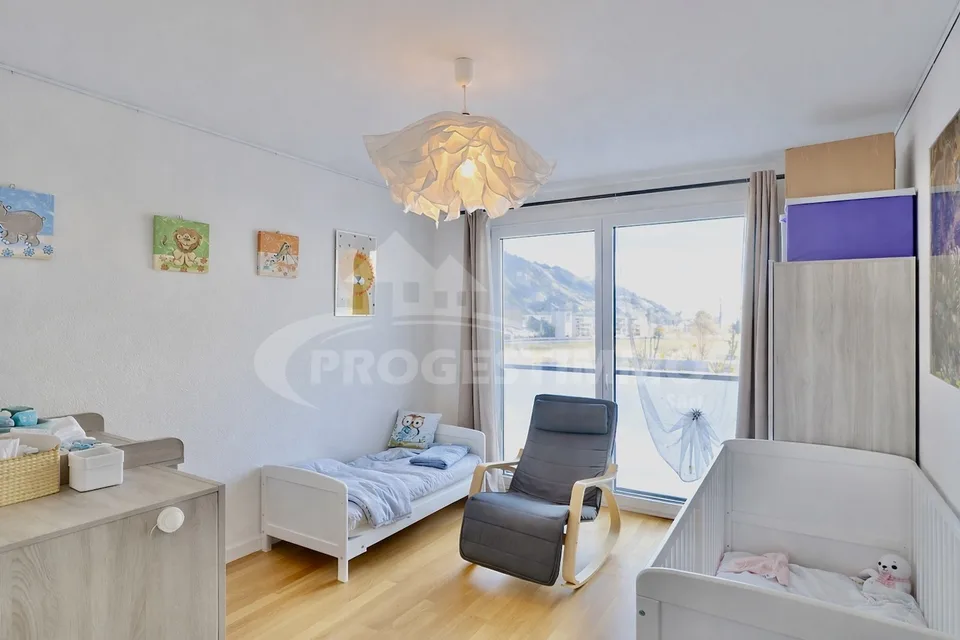 EXCEPTIONNEL APPARTEMENT 4.5 PIÈCES DANS UN ENVIRONNEMENT PAISIBLE