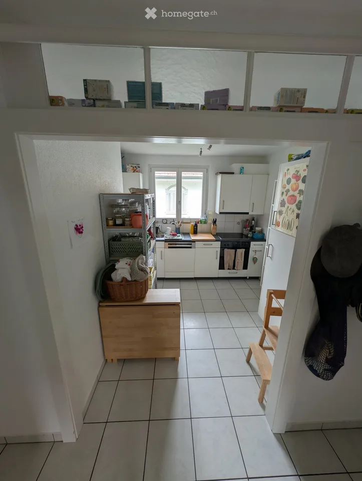Oasis centrale de bien-être : appartement de 3,5 pièces dans un immeuble ancien avec mansarde, salle de loisirs et jardin à Burgdorf