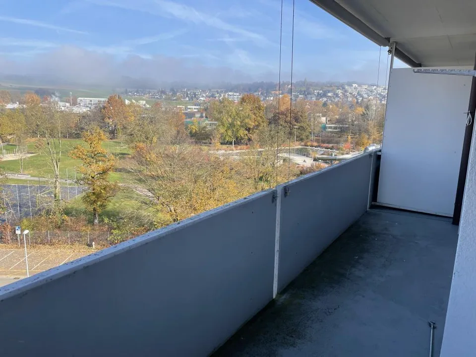 Appartement avec balcon rafraîchi à Wohlen !