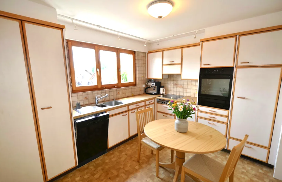 4,5 locali, 160m², 1'890.-
