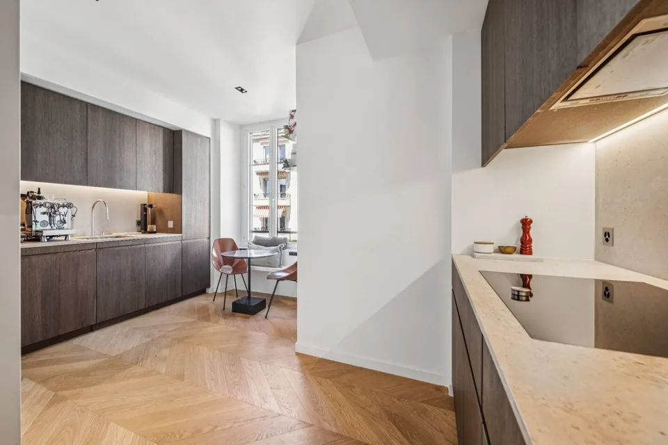 Prächtige 5.5-Zimmer-Wohnung im Haussmann-Stil, komplett renoviert