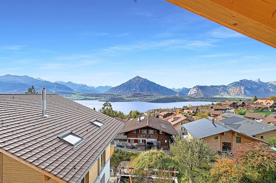 EFH freistehend mit Seesicht & Bergpanorama